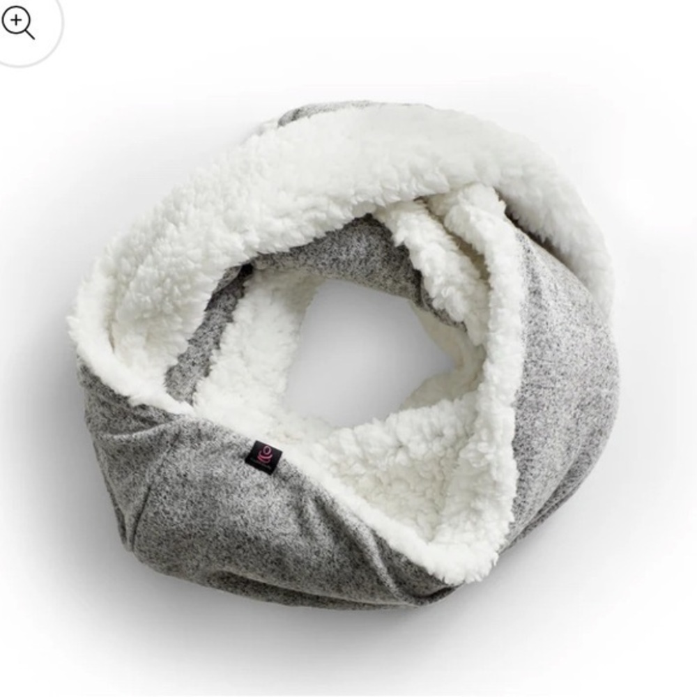 Cuddl Duds New Soft Knit Infinity Scarf Sherpa Gray White